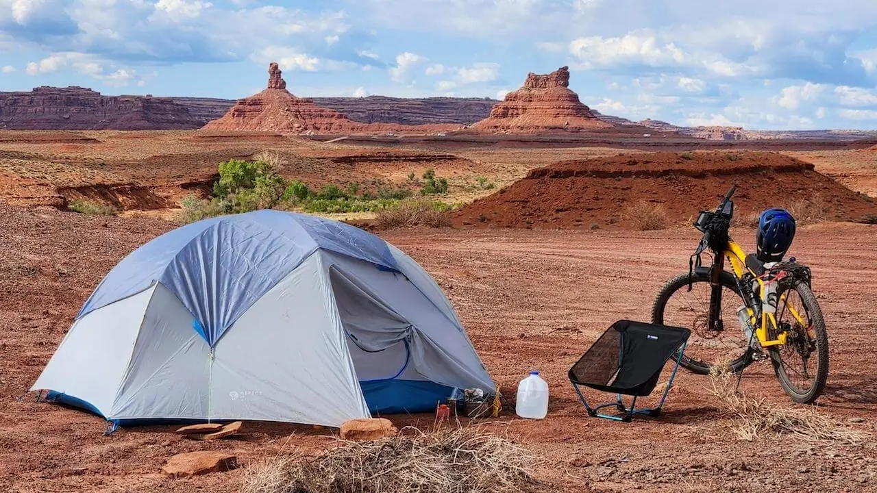 Desert Camping Essentials for Thriving in the Heat