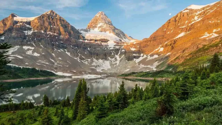 Rockies Multi-Day Trek: Plan Your Mountain Adventure
